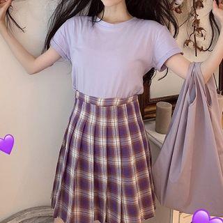 Short-sleeve T-shirt / Plaid Mini Pleated Skirt