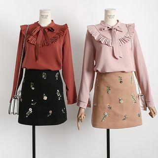 Flower-accent Embroidered Wool Skirt