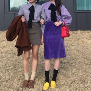 Tie-neck Plaid Balloon-sleeve Shirt / A-line Corduroy Skirt