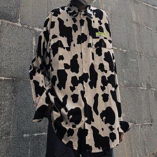 Front Pocket Cow Pattern Print Shirt