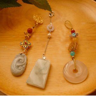 Traditional Chinese Brooch