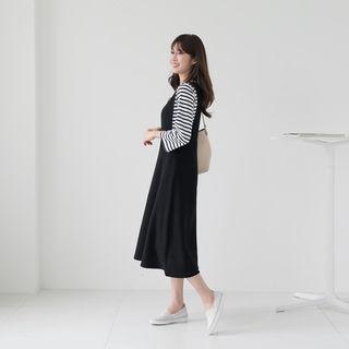 Set: Round-neck Striped T-shirt + V-neck Suspender Dress