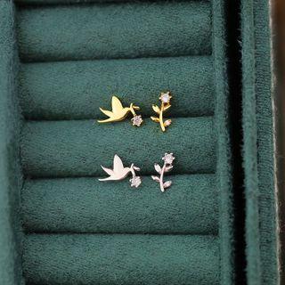 Mismatch Dove Ear Stud