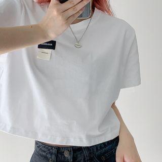 Cropped Lettering Labeled Short-sleeve Top