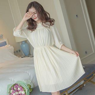 Plain Frill Trim 3/4 Sleeve Pleated Dress