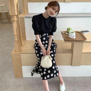 Puff-sleeve T-shirt / Floral Midi Mermaid Skirt