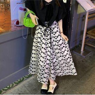 Puff-sleeve V-neck Blouse / Floral Print Midi A-line Skirt