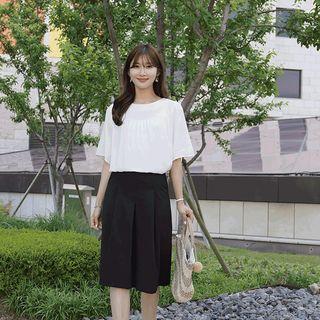 Pleated Knee-length Wide-leg Shorts