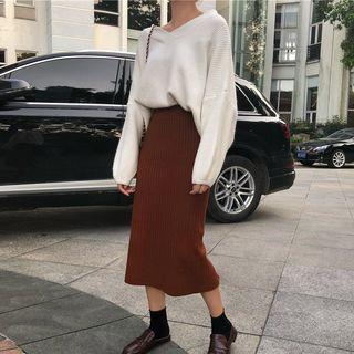V-neck Boxy Sweater / Midi Knit Skirt