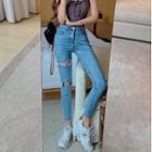 Distressed Skinny Croppd Jeans
