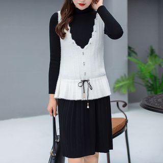 Scallop Edge Knit Sweater Vest