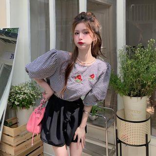 Short-sleeve Floral Gingham Check Blouse Gingham - Black & White - One Size
