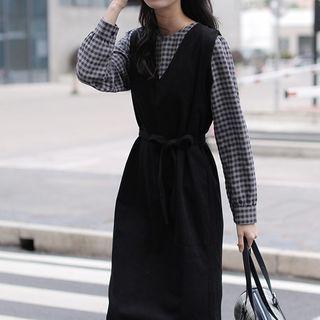Set: Round Neck Gingham Top + Sleeveless Midi Dress