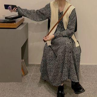 Long-sleeve Floral Print Midi A-line Dress / Knit Scarf