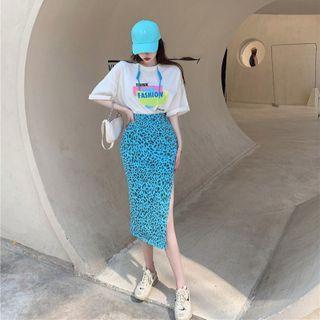 Elbow-sleeve Lettering Print T-shirt / Leopard Print Midi Pencil Skirt
