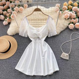 Cutout Bow Puff-sleeve Dress