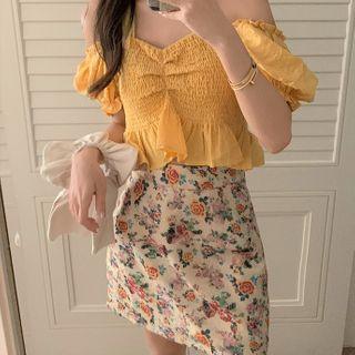 Puff-sleeve Cold Shoulder Frill Trim Crop Top / Floral Print A-line Mini Skirt