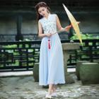 Sleeveless V-neck Floral Dress