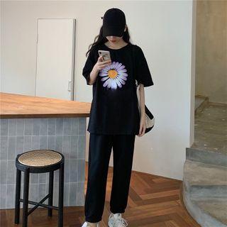 Short-sleeve Printed T-shirt / Plain Pants