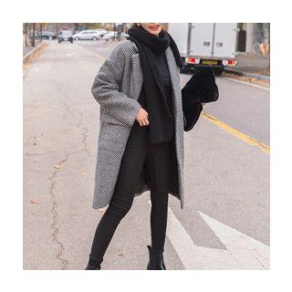 Hidden-button Pattern Coat