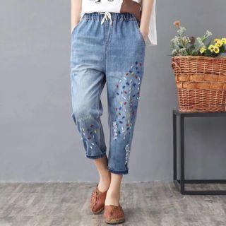 Dot Embroidered Ripped Harem Jeans
