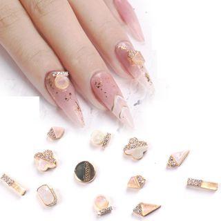 Rhinestone / Shell Nail Art Decoration