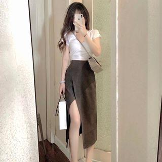 Short-sleeve Scoop Neck T-shirt / Side-slit Midi Pencil Skirt / Set