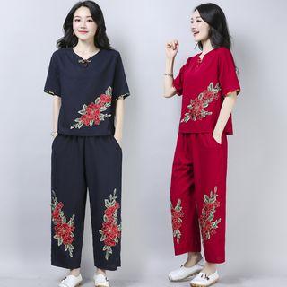 Set: Embroidered Short-sleeve T-shirt + Crop Wide Leg Pants