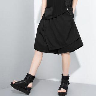 Asymmetric Knee-length Shorts Black - One Size