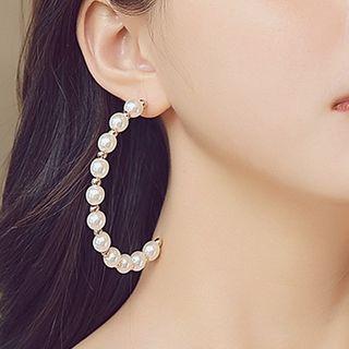 Pearl Statement Swing Earring