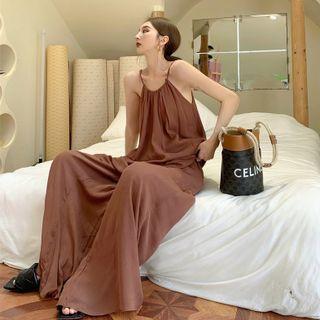 Sleeveless Plain Loose-fit Top / Loose-fit Pants