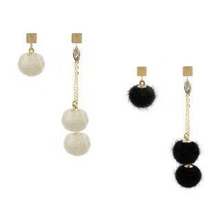 Asymmetric Pompom Dangle Earrings