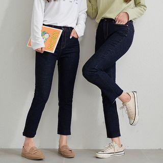Straight-cut Jeans (2 Types)