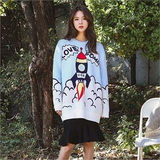 Round-neck Graphic Long Sweater