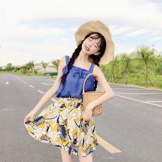 Light Cropped Cardigan / Plain Tank Top / Leaf Print Wide Leg Shorts