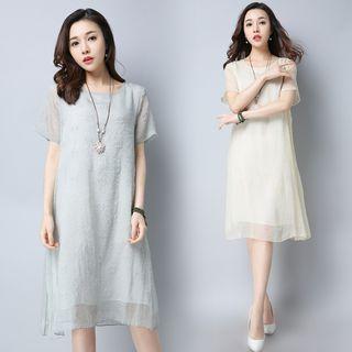 Short-sleeve Plain Midi Dress