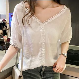 Short-sleeve V-neck Lace Trim Blouse