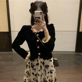 Square-neck Cropped Blouse / Floral Midi A-line Skirt