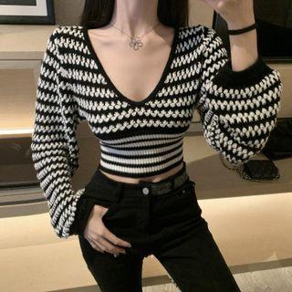 V-neck Two-tone Striped Knit Crop Top