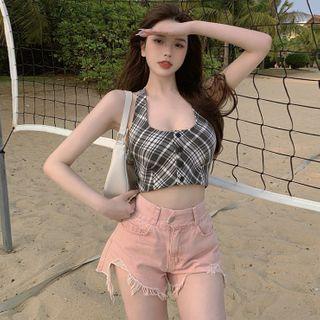 Button-up Cropped Halter Top / Distressed Denim Shorts