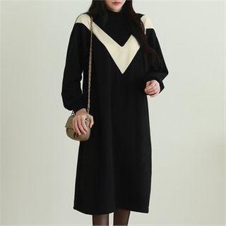 Mock-neck Contrast-trim Dress
