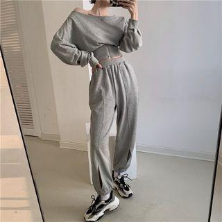 Zip Hem Cropped Sweatshirt / Slit Joggers