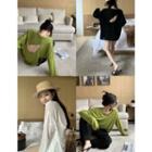 Loose-fit Open-back Light T-shirt