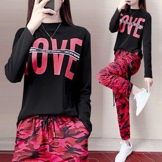 Long-sleeve Lettering Print T-shirt / Camo Print Jogger Pants / Set