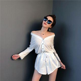 Striped Trim V-neck Top / Drawstring-waist Shorts