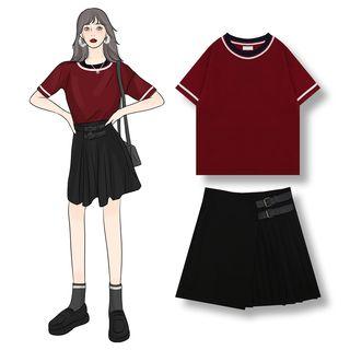 Short-sleeve Contrast Trim Knit Top / Belted Pleated Skirt