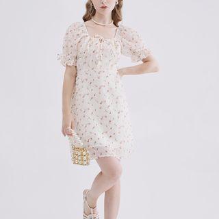Short-sleeve Square Neck Floral Blouse / A-line Dress