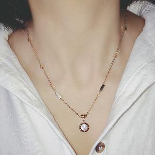 Roman Numeral Pendant Necklace Black & White - One Size