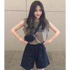 Printed Sleeveless T-shirt / High-waist Shorts