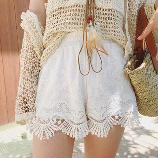 Lace Trim Floral Printed High-waist Shorts